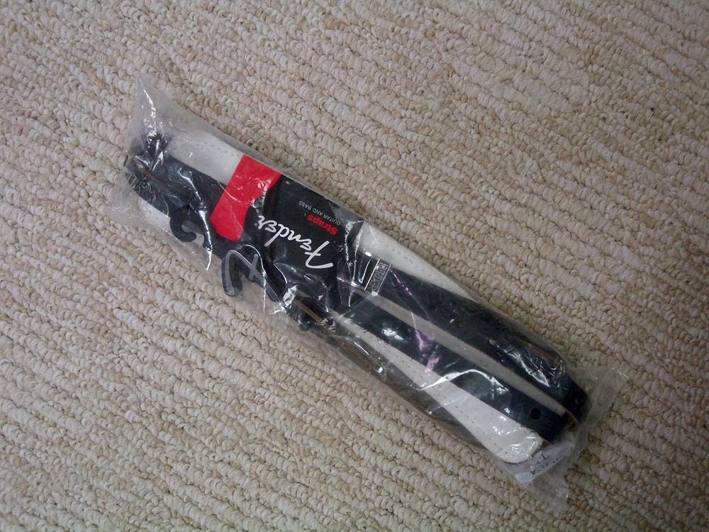 Black Leather Guitar Strap Y192785